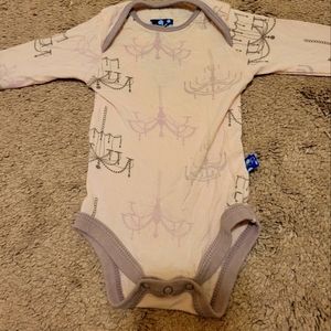 Kickee pants, newborn pink onesie